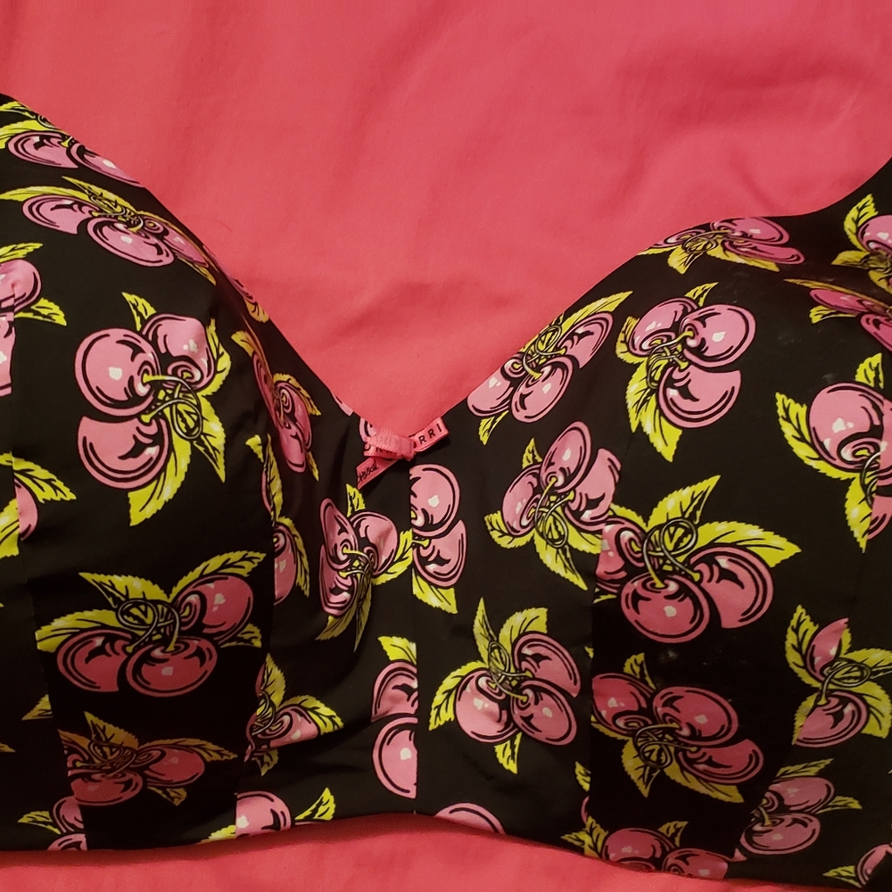 Betsy Johnson Torrid Bra wire free